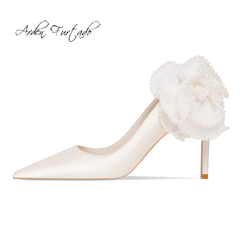 Arden Furtado pavasario 2021 madingų moterų batai pažymėjo tne Duobute Gėlės adatos (stiletai) kulniukai Šilko elegantiška Šventės, vestuvių bateliai